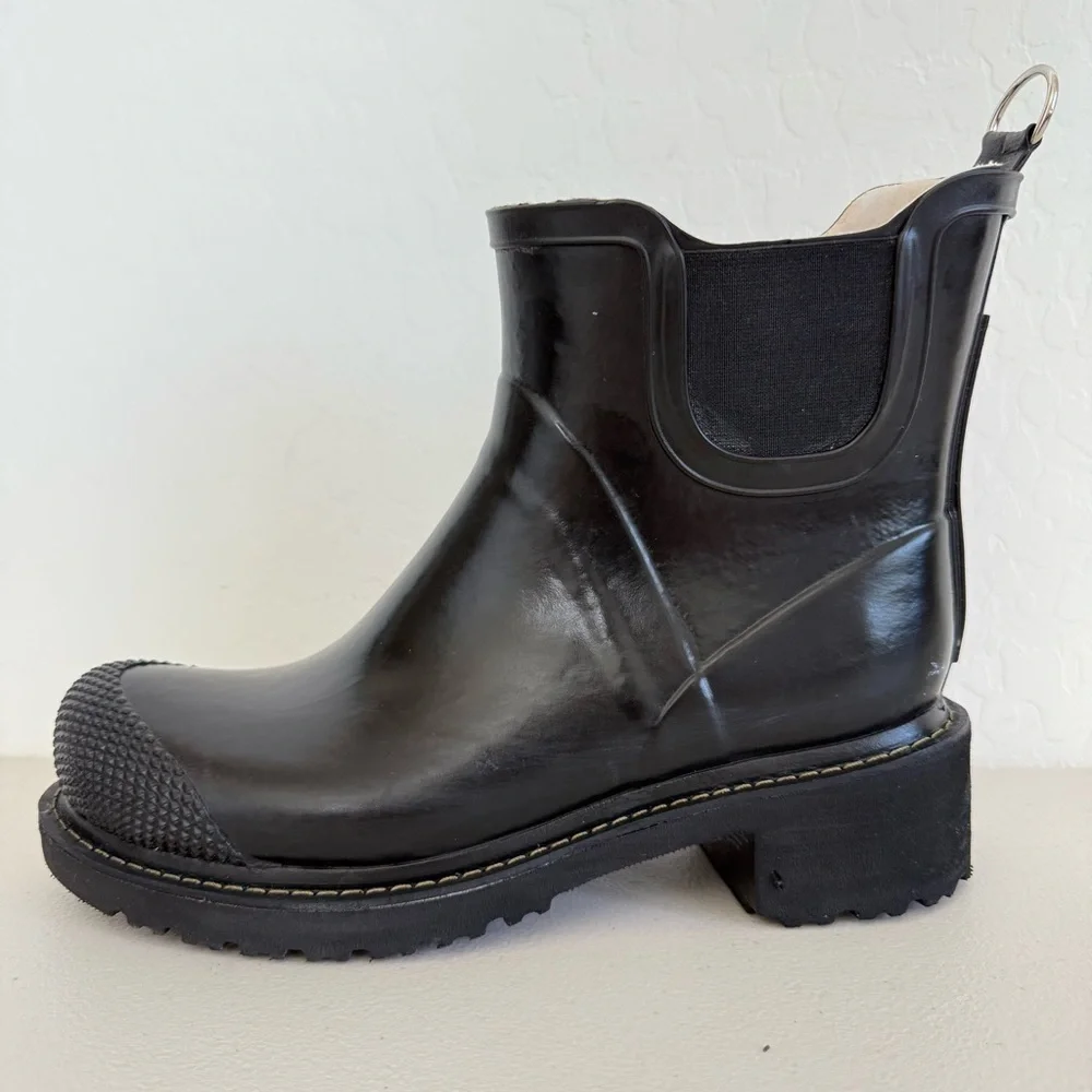 NEW ILSE JACOBSEN RUB 47 Short Black Rain boot with cosmetic flaw Size EU40 US10